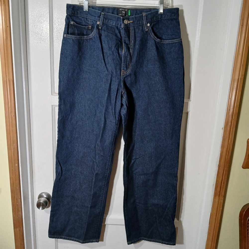 Dockers mid-rise relax jeans.